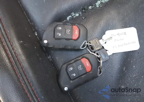 2023 Jeep Gladiator Rubicon 4X4 из США, поврежденный, VIN 1C6JJTBG2PL526367